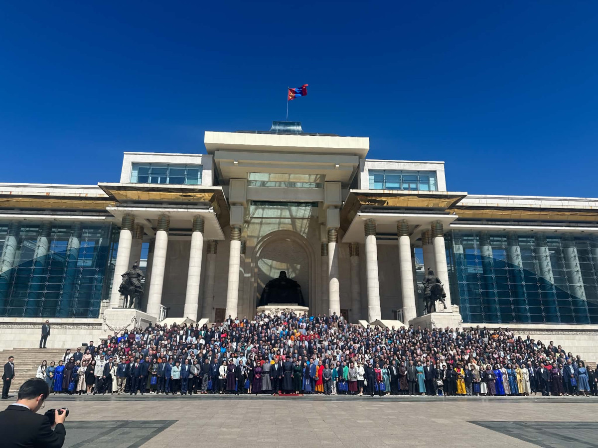 “МОНГОЛ СУДЛАЛ: УЛАМЖЛАЛ БА ОРЧИН ҮЕ” ОЛОН УЛСЫН МОНГОЛЧ ЭРДЭМТНИЙ XIII ИХ ХУРАЛ амжилттай зохион байгуулагдлаа